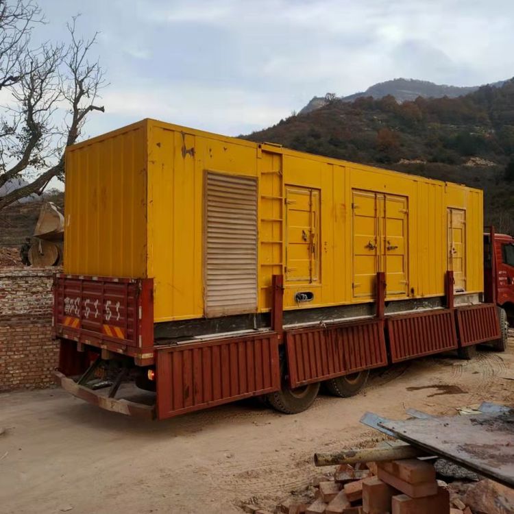 和硕200kW 发电机组在带电阻性负载时，输出功率会受到哪些因素的影响？