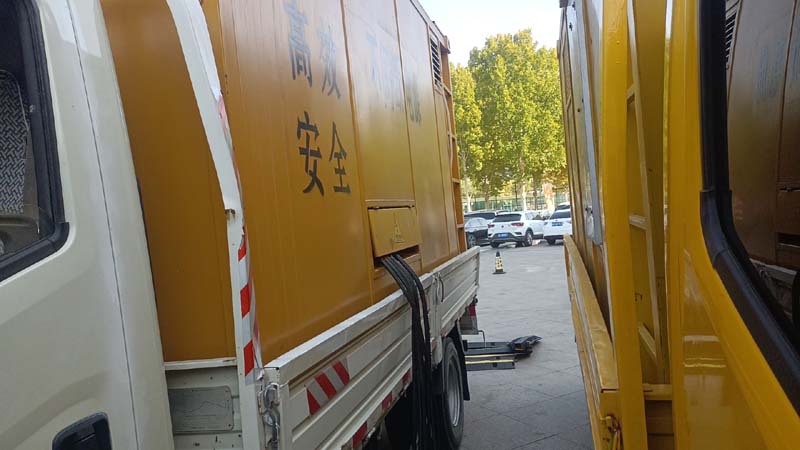 和硕如何判断柴油发电机组和UPS电源的切换时间是否符合要求？